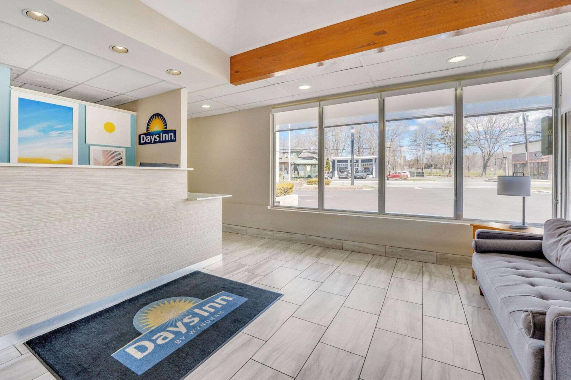 Days Inn By Wyndham Albany Suny Exterior foto